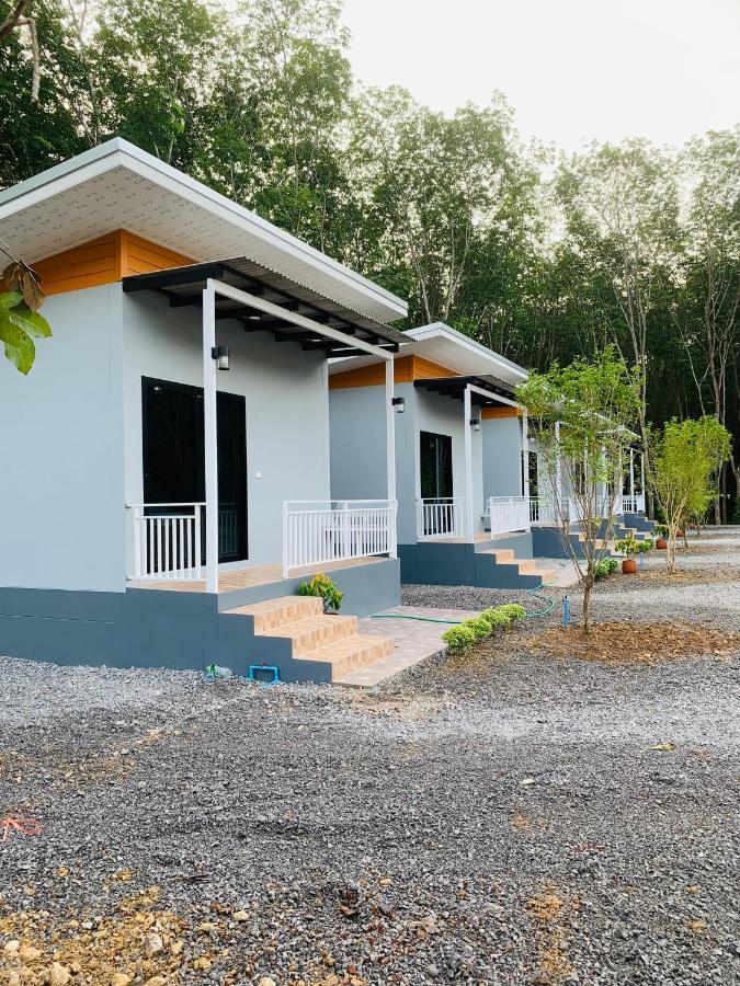Suanvadee Resort สวนวดี รีสอร์ท Don Sak Εξωτερικό φωτογραφία