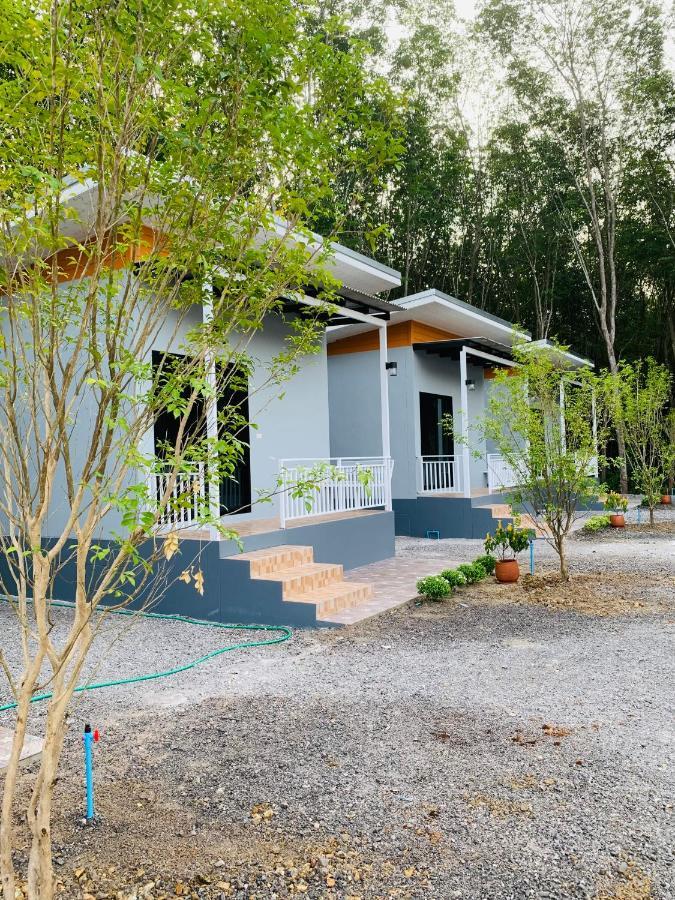 Suanvadee Resort สวนวดี รีสอร์ท Don Sak Εξωτερικό φωτογραφία