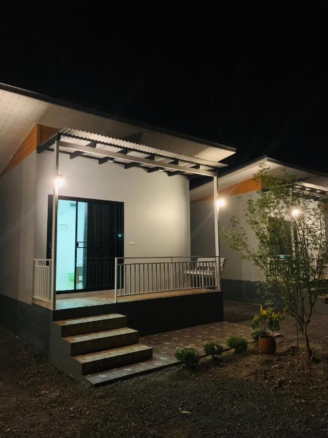Suanvadee Resort สวนวดี รีสอร์ท Don Sak Εξωτερικό φωτογραφία