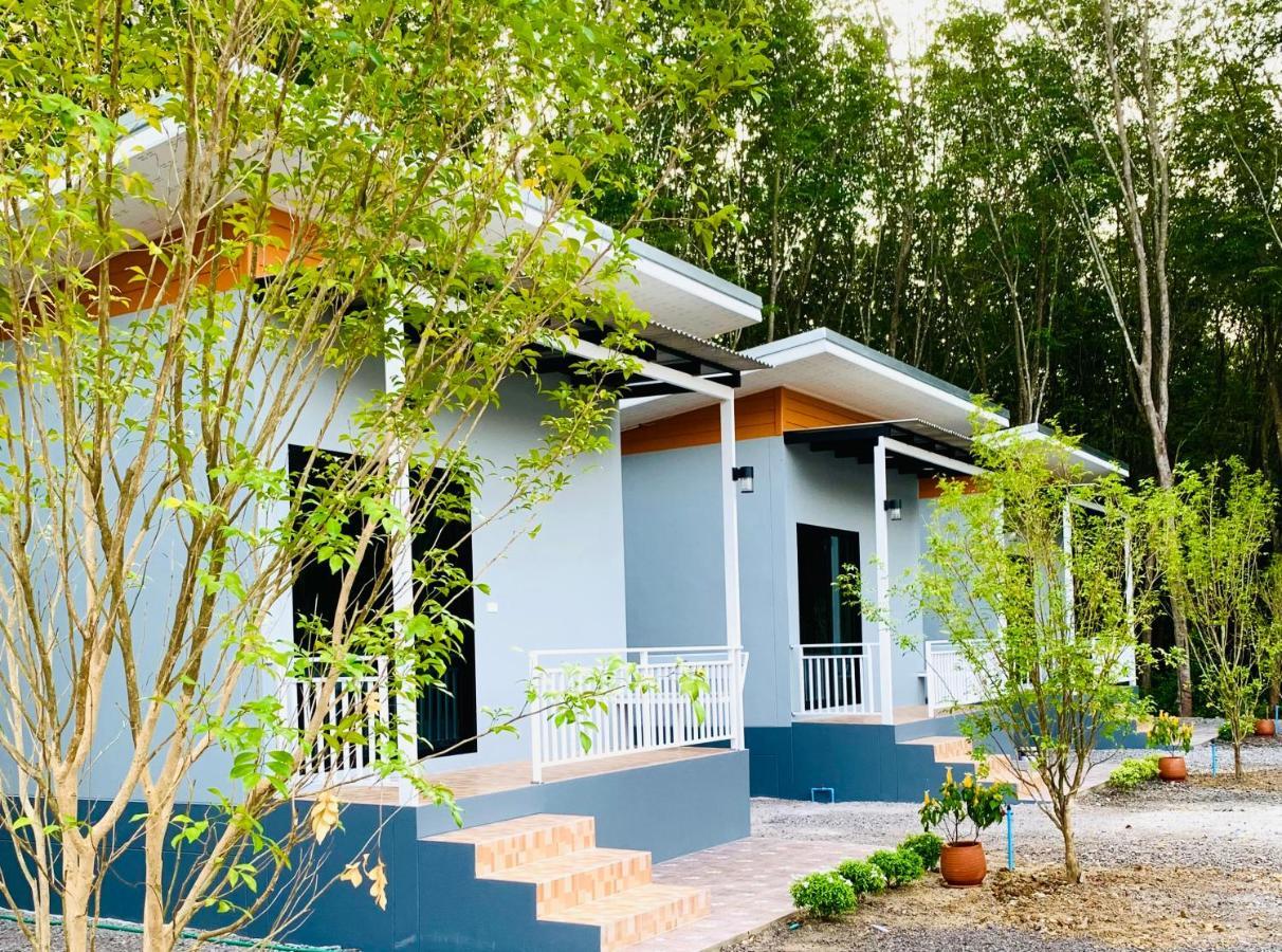 Suanvadee Resort สวนวดี รีสอร์ท Don Sak Εξωτερικό φωτογραφία