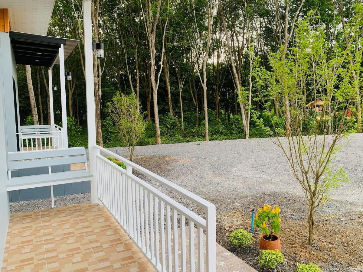Suanvadee Resort สวนวดี รีสอร์ท Don Sak Εξωτερικό φωτογραφία