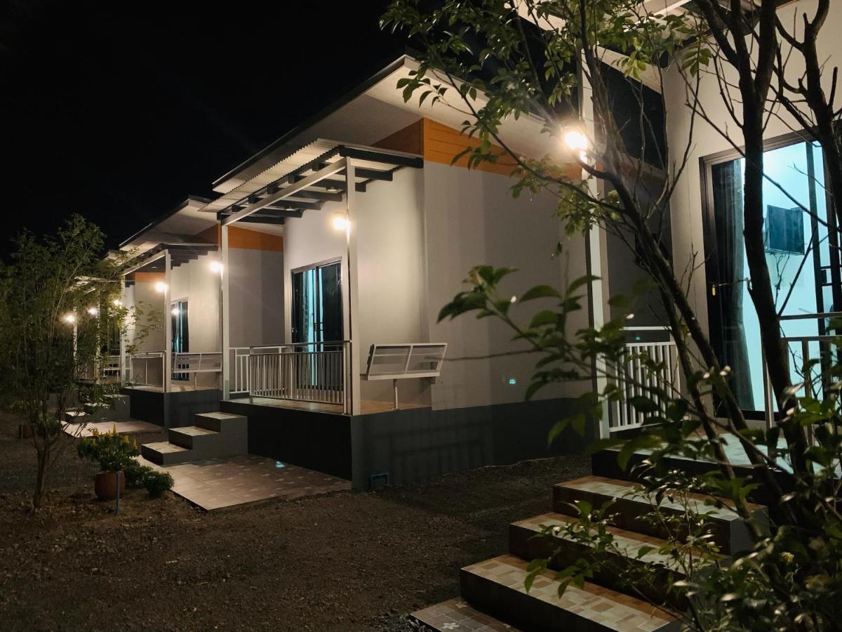 Suanvadee Resort สวนวดี รีสอร์ท Don Sak Εξωτερικό φωτογραφία