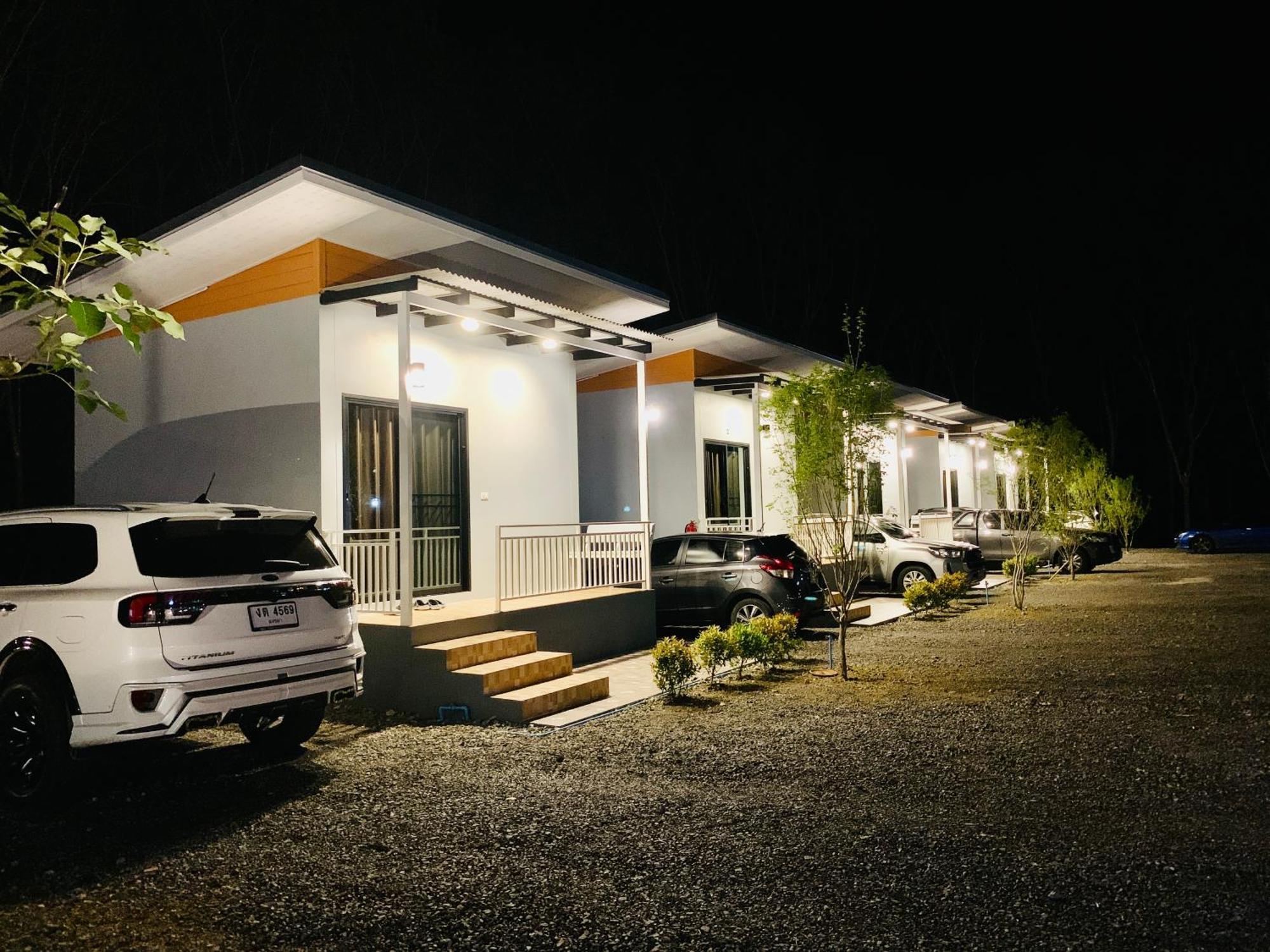 Suanvadee Resort สวนวดี รีสอร์ท Don Sak Εξωτερικό φωτογραφία