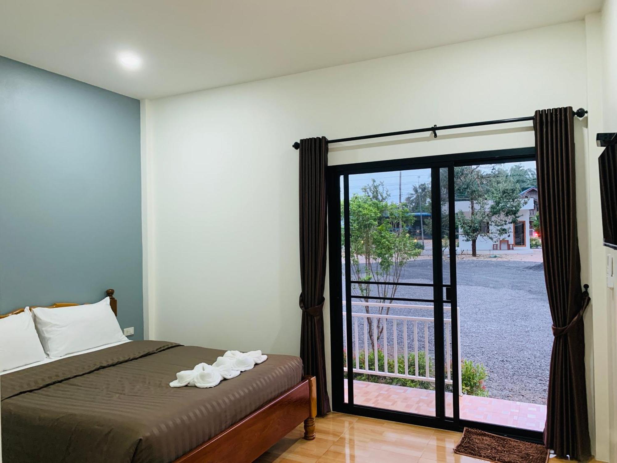 Suanvadee Resort สวนวดี รีสอร์ท Don Sak Εξωτερικό φωτογραφία
