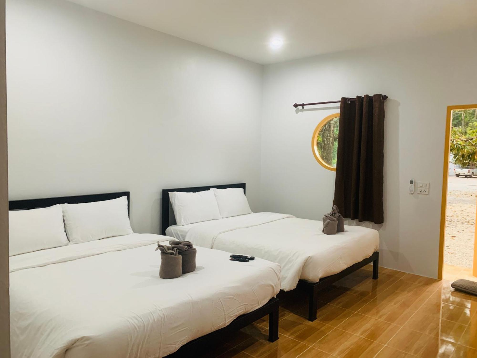 Suanvadee Resort สวนวดี รีสอร์ท Don Sak Εξωτερικό φωτογραφία